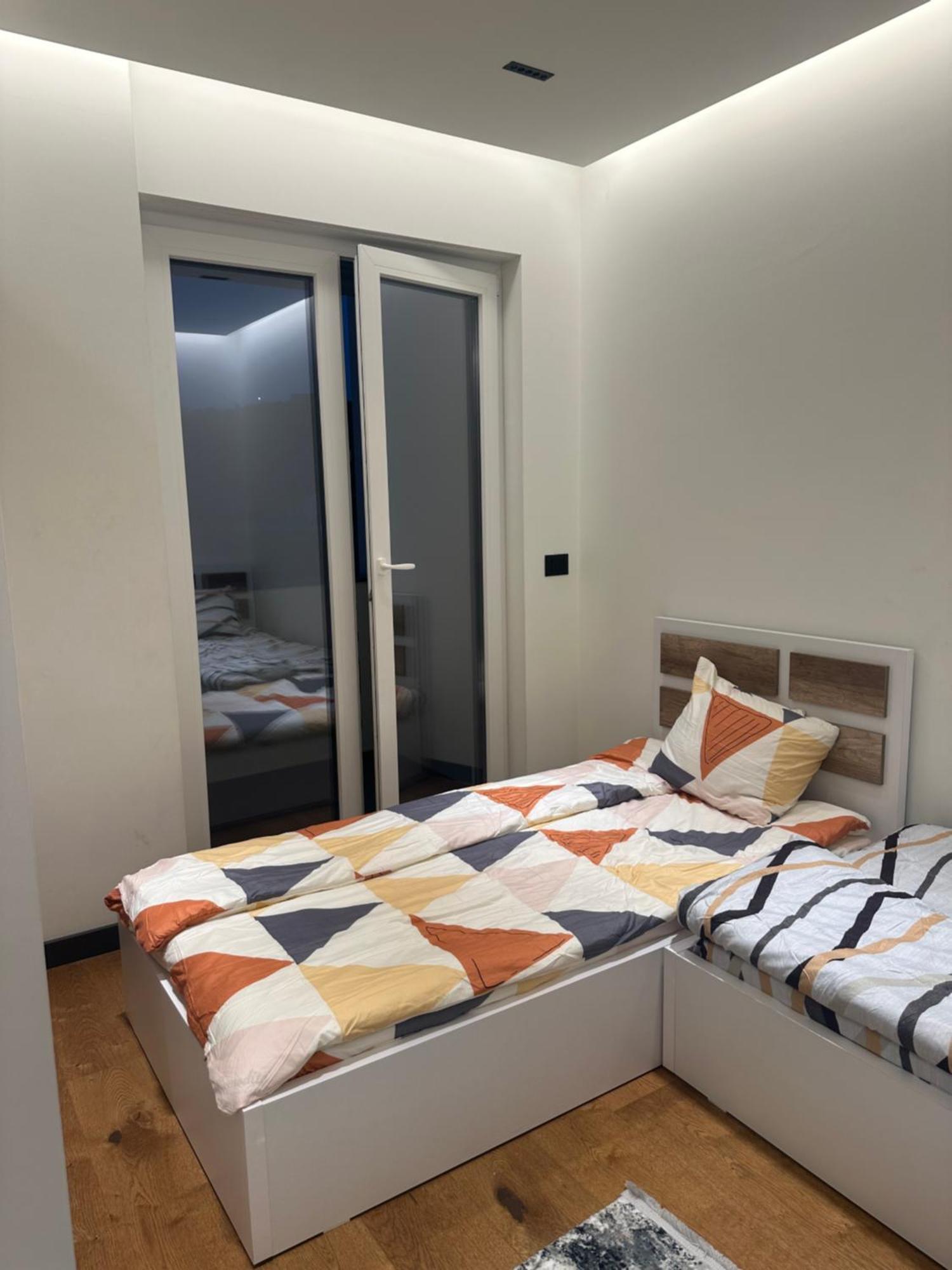 Skyline Exclusive Apartment Peje Exterior photo